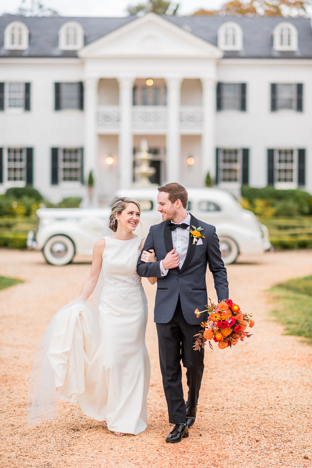 How to Plan Your Wedding Day Timeline 4 - Hunter and Sarah Photography Cover