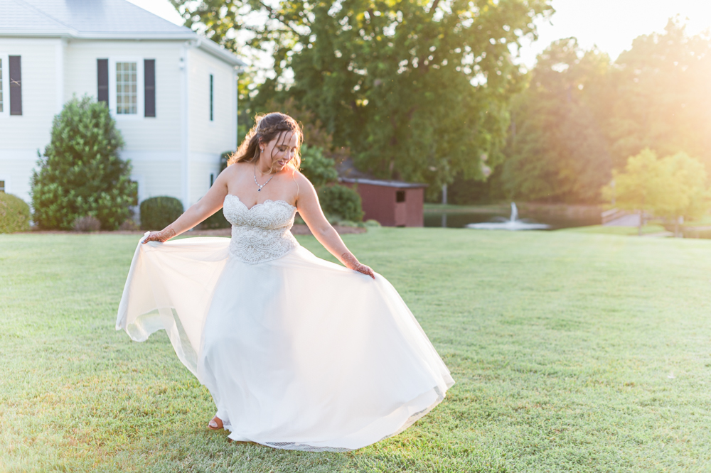 Summer Wedding at Walnut Hill in Raleign NC - Hunter and Sarah Photography