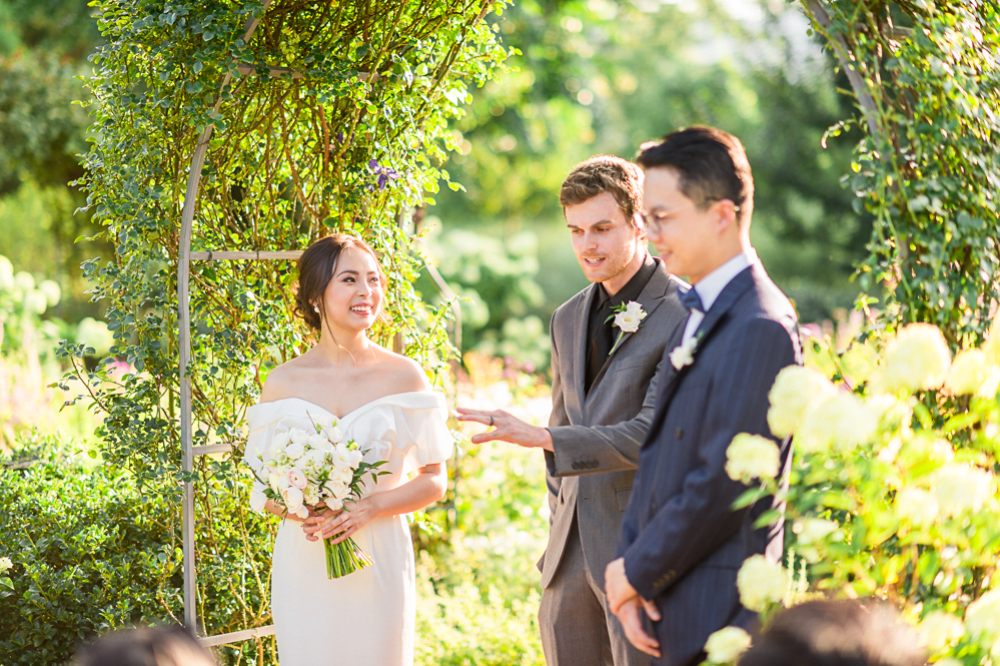 Intimate Microwedding Elopement at the Gardens at Waterperry Farm - Hunter and Sarah Photography