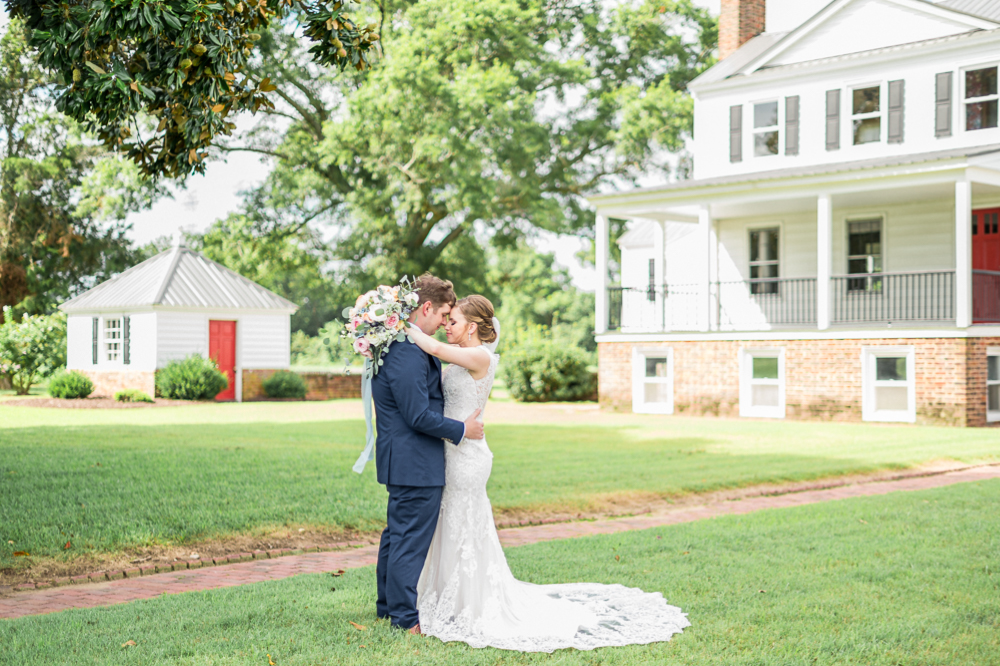 Intimate COVID-19 Wedding at Cousiac Manor in Lanexa, VA - Hunter and Sarah Photography