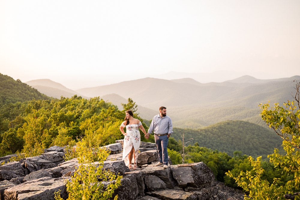 Cute Engagement Session in Shenandoah National Park - Hunter and Sarah Photography