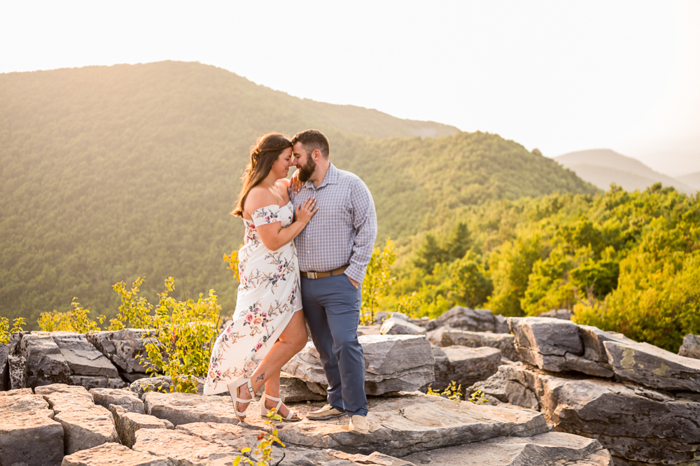 Cute Engagement Session in Shenandoah National Park - Hunter and Sarah Photography