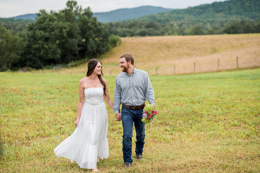 Giggly Country Engagement Session in Free Union - Hunter and Sarah Photography