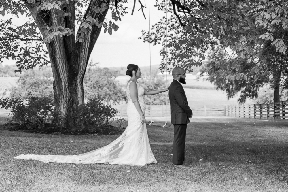 Sassy Hispanic Wedding at Walker's Overlook, Maryland - Hunter and Sarah Photography