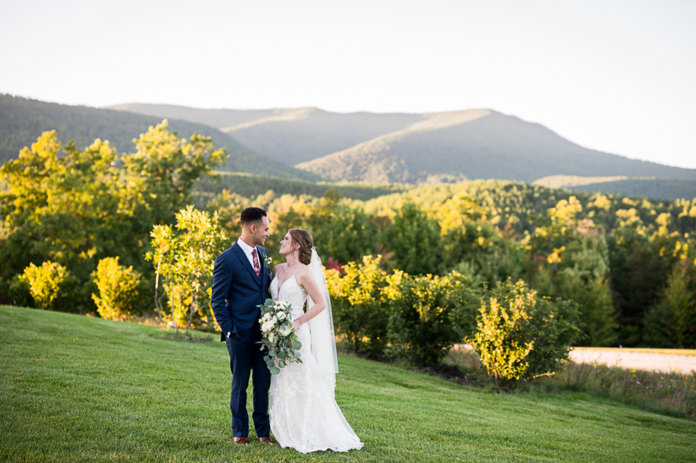 Destined Summer Wedding at The Seclusion In Lexington - Hunter and Sarah Photography