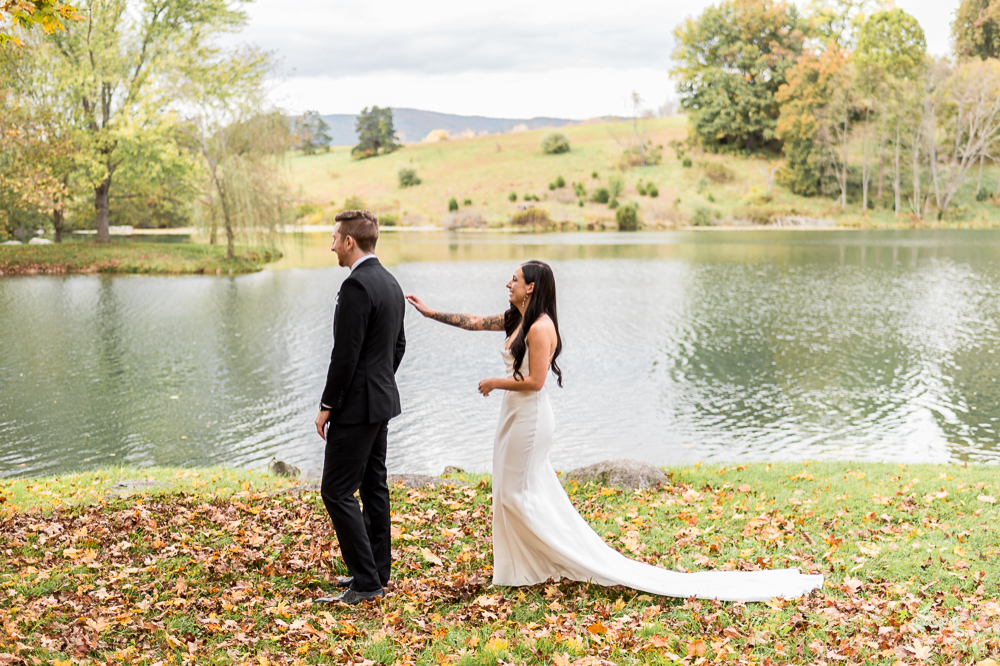Elegant Fall Wedding at Big Spring Farm in Lexington - Hunter and Sarah Photography