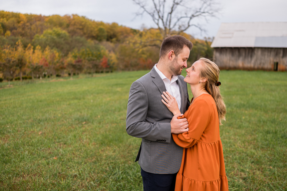 Fall Foliage Engagement Session at The Market at Grelen - Hunter and Sarah Photography