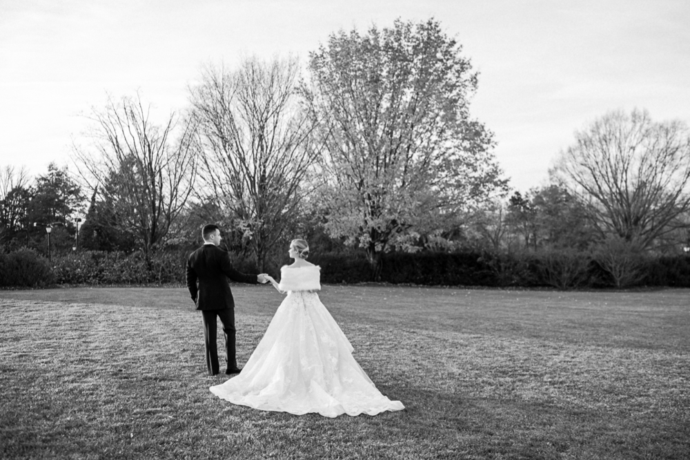 Stylish Winter Wedding at Farmington Country Club - Hunter and Sarah Photography