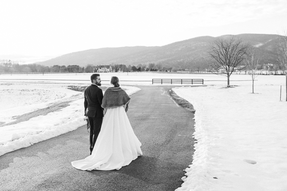 Snowy Winter Wedding at King Family Vineyards - Hunter and Sarah Photography