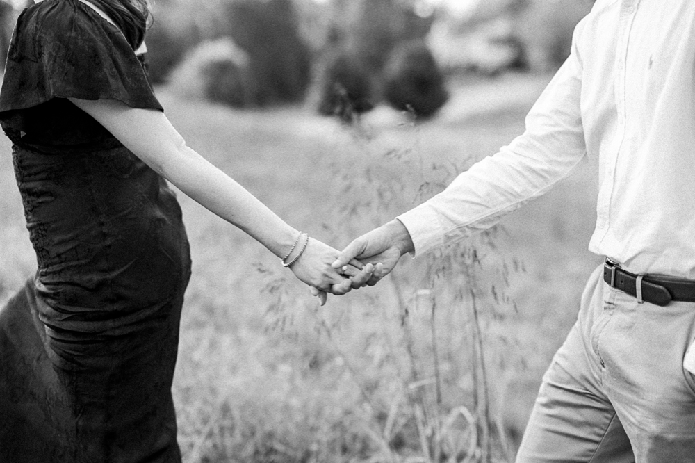 Natural fall engagement session at the Boar's Head - Hunter and Sarah Photography